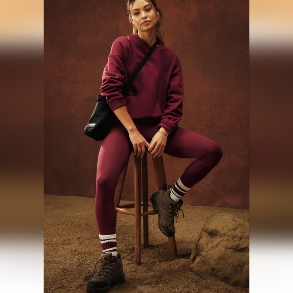 Fabletics - Picture 1 of 7